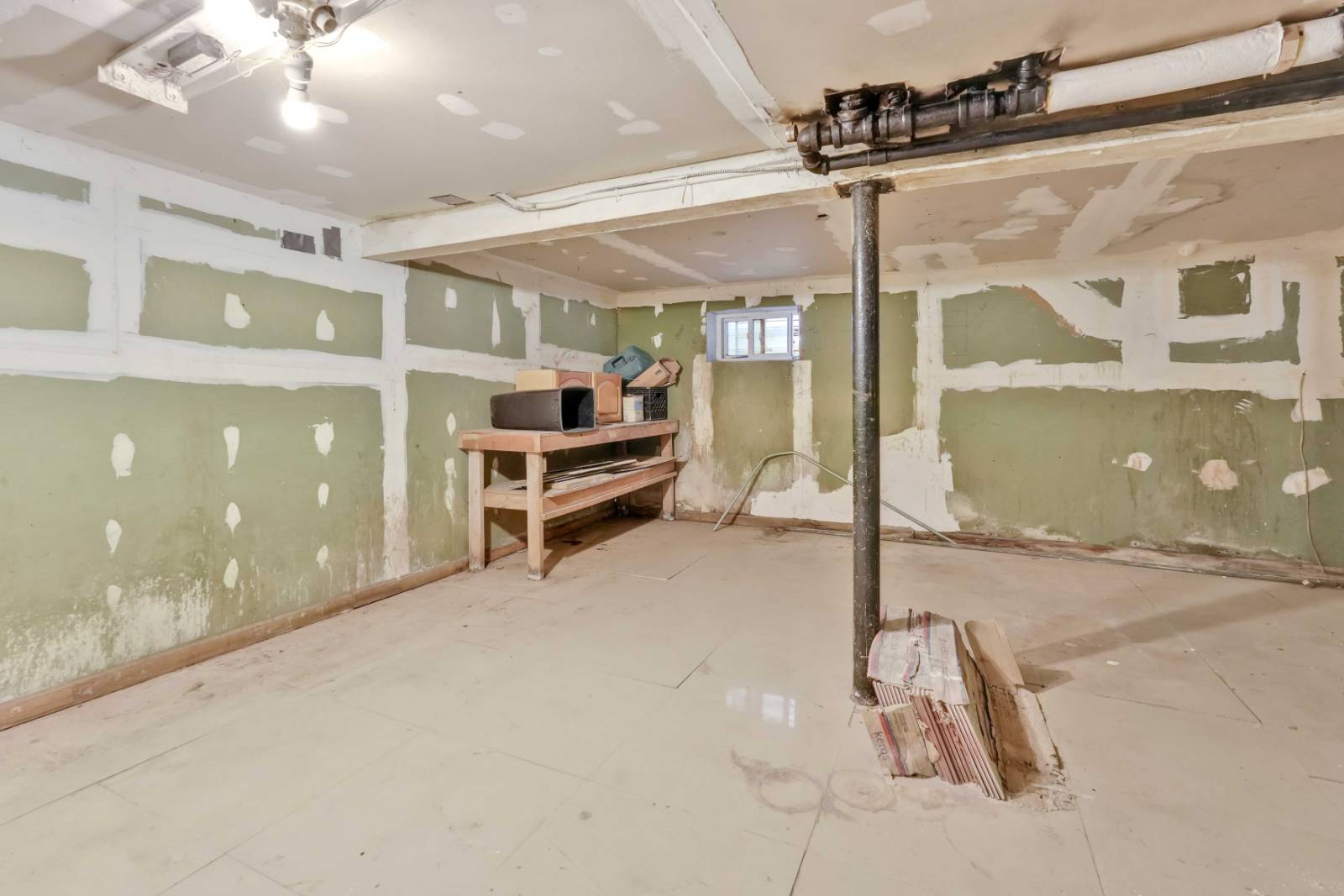 #41 photo, 7-06 College Point ave, College Point , NY 11356