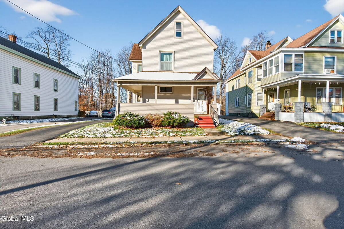 #1 photo, 386-388 Locust Avenue, Amsterdam , NY 12010