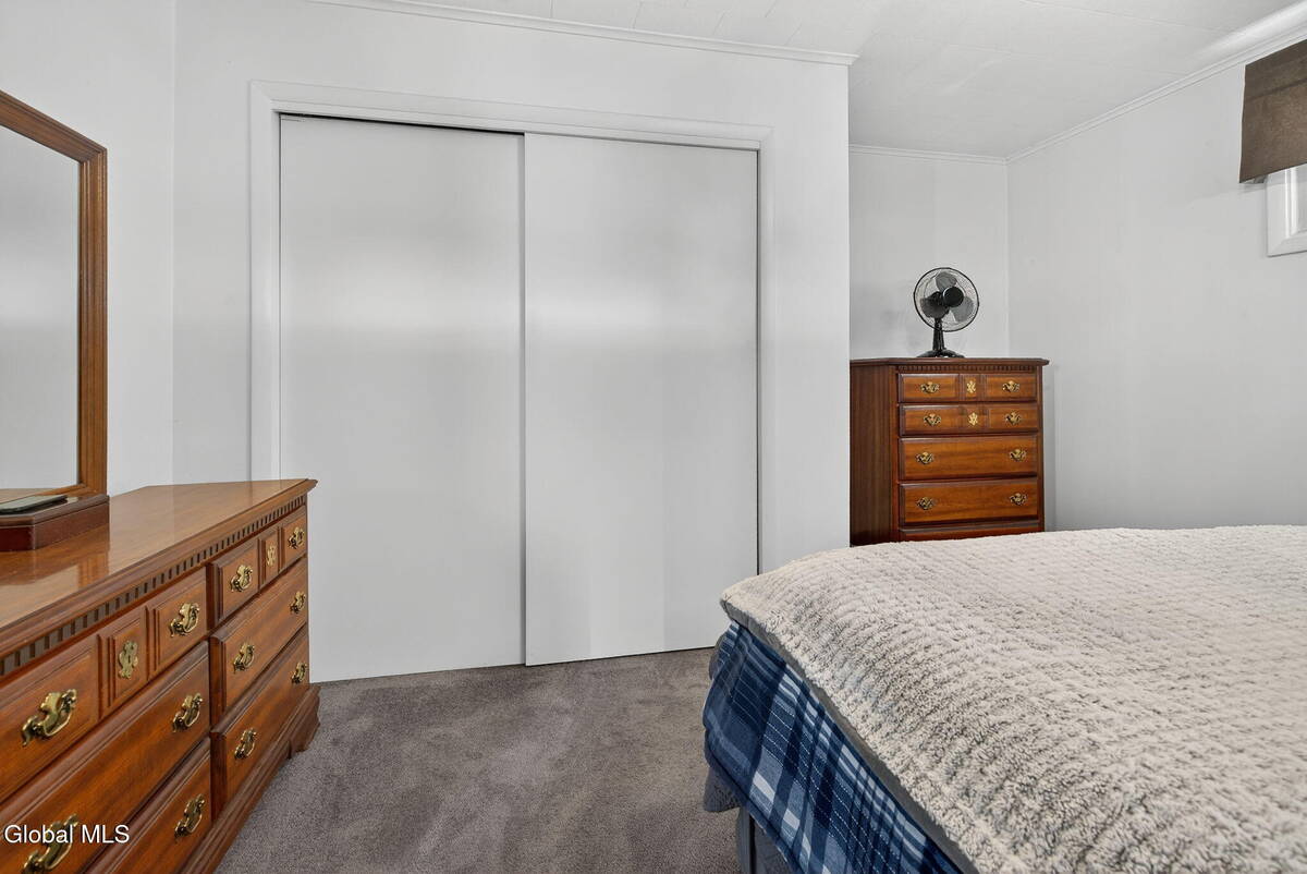 #23 photo, 386-388 Locust Avenue, Amsterdam , NY 12010