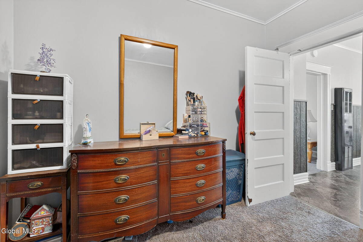 #36 photo, 386-388 Locust Avenue, Amsterdam , NY 12010