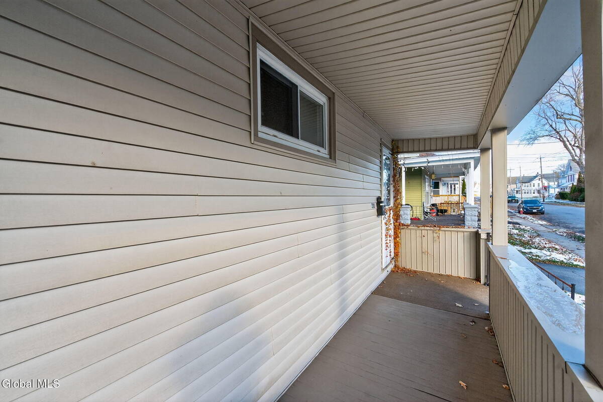 #5 photo, 386-388 Locust Avenue, Amsterdam , NY 12010