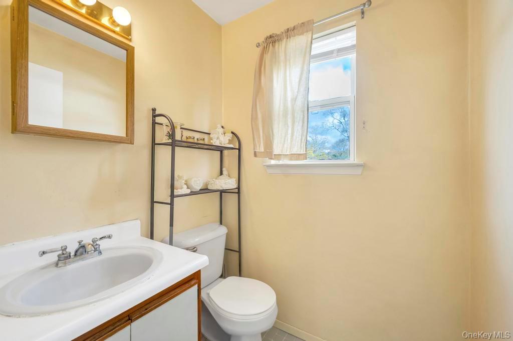 #18 photo, 57 Macarthur Avenue, Brentwood , NY 11717