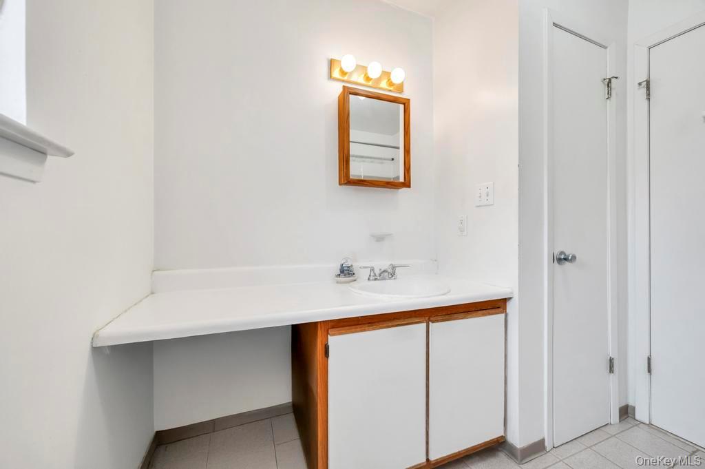 #22 photo, 57 Macarthur Avenue, Brentwood , NY 11717