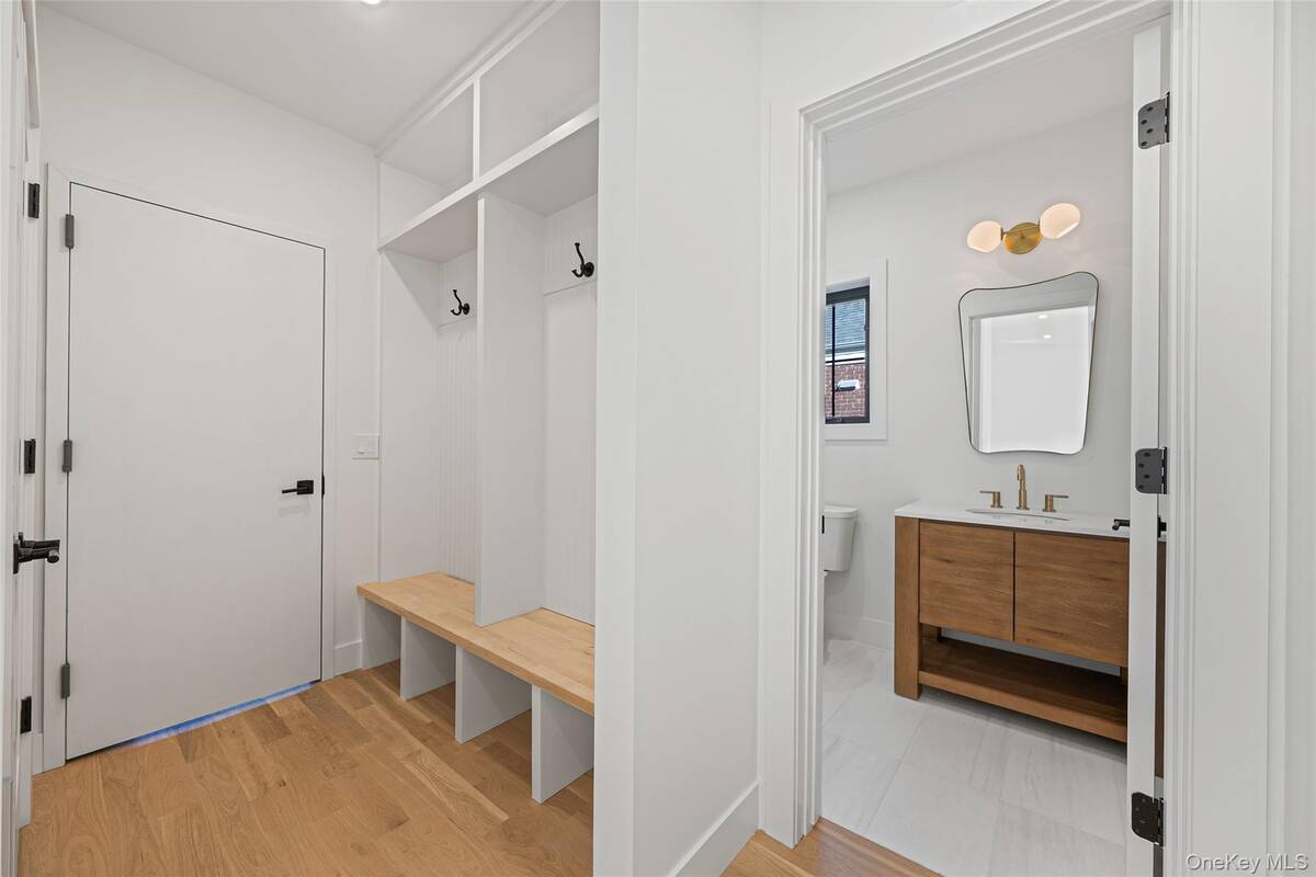 #23 photo, 2386 Marlboro Street, East Meadow , NY 11554