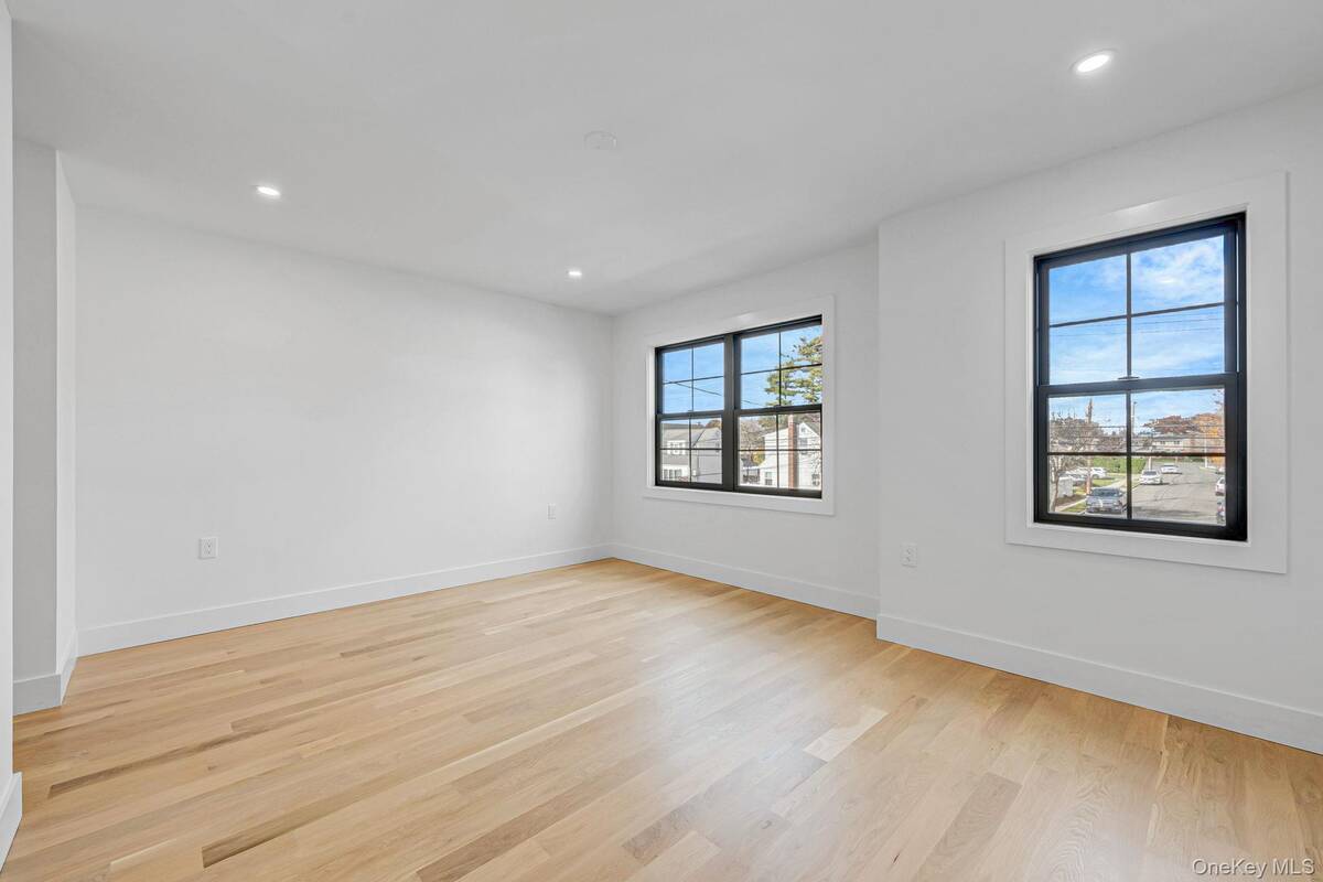 #35 photo, 2386 Marlboro Street, East Meadow , NY 11554