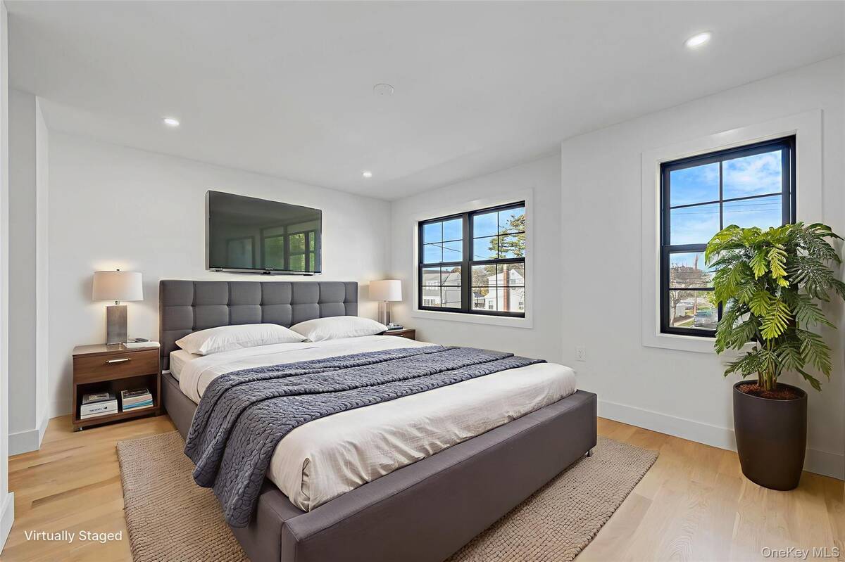 #36 photo, 2386 Marlboro Street, East Meadow , NY 11554