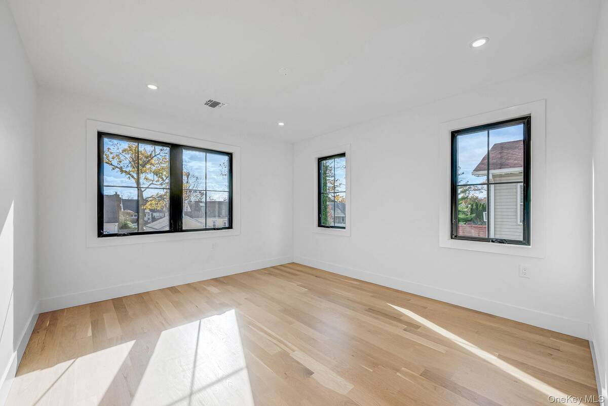 #41 photo, 2386 Marlboro Street, East Meadow , NY 11554