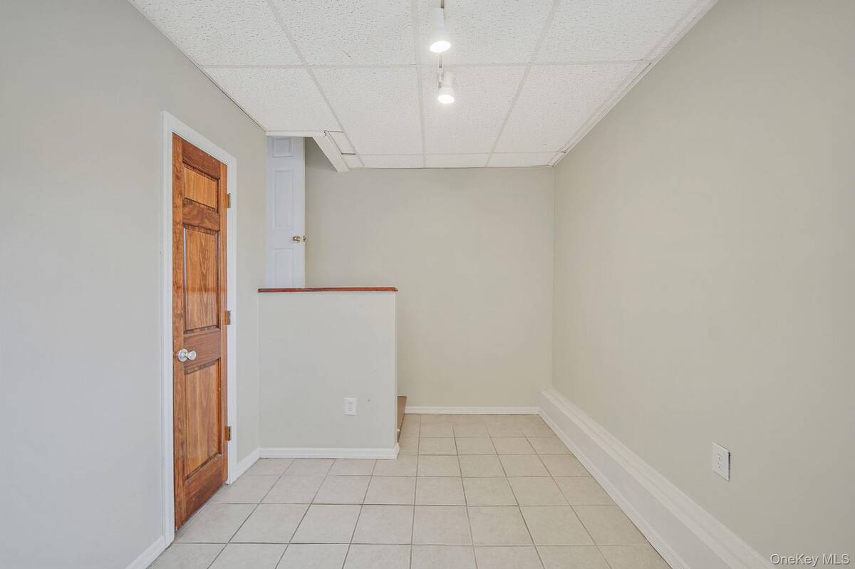 #13 photo, 273 Delaware Avenue, Bay Shore , NY 11706