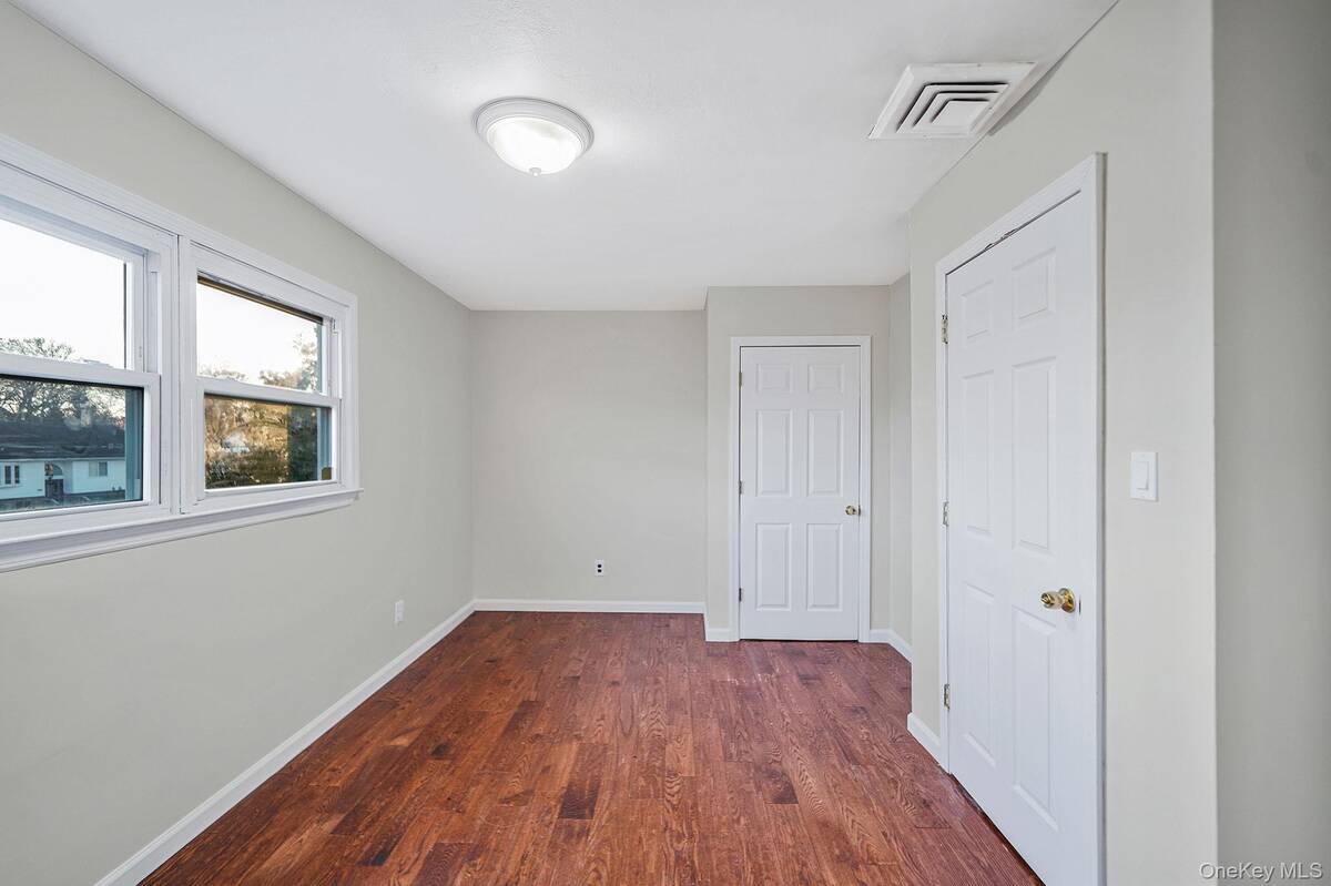 #27 photo, 273 Delaware Avenue, Bay Shore , NY 11706