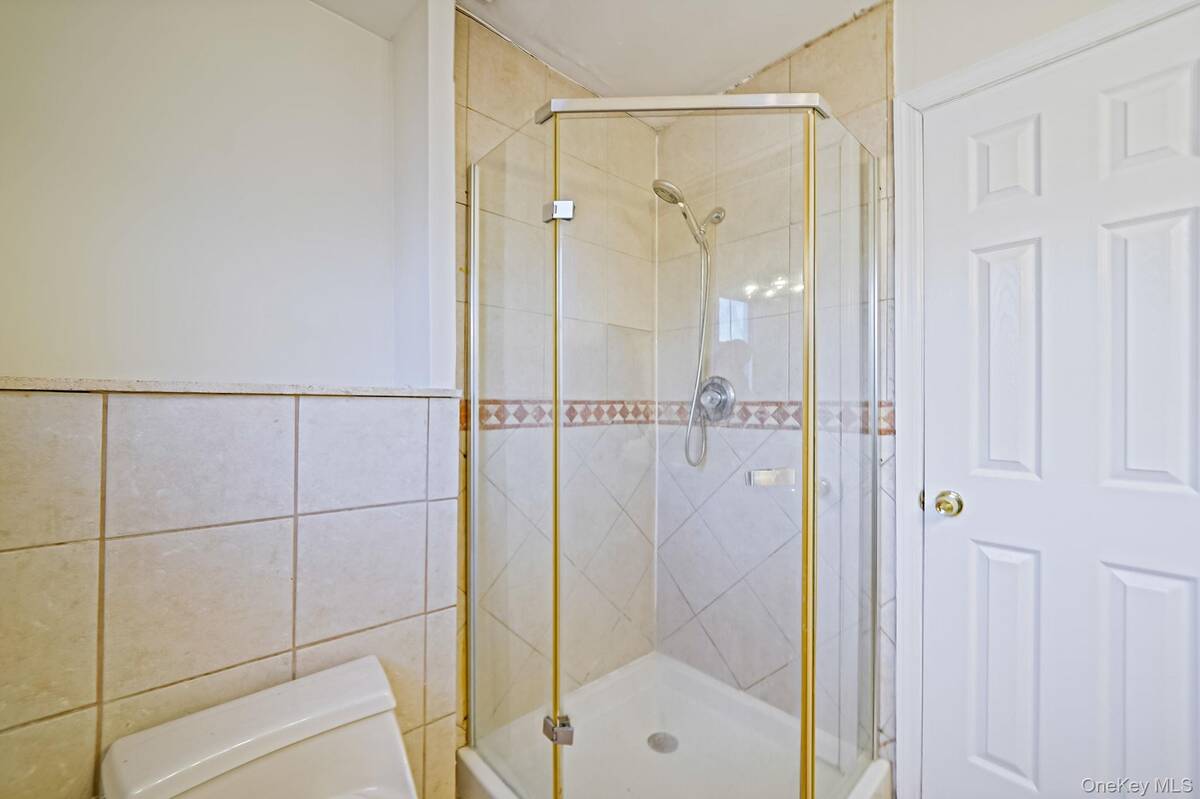 #29 photo, 273 Delaware Avenue, Bay Shore , NY 11706