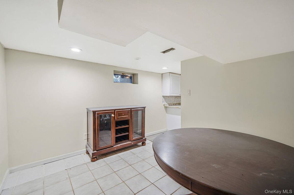 #36 photo, 273 Delaware Avenue, Bay Shore , NY 11706