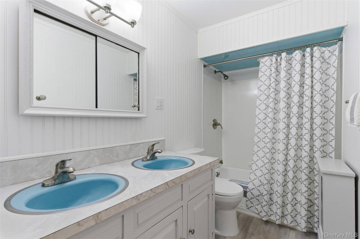 #14 photo, 107 E 13th Street, Huntington Station , NY 11746