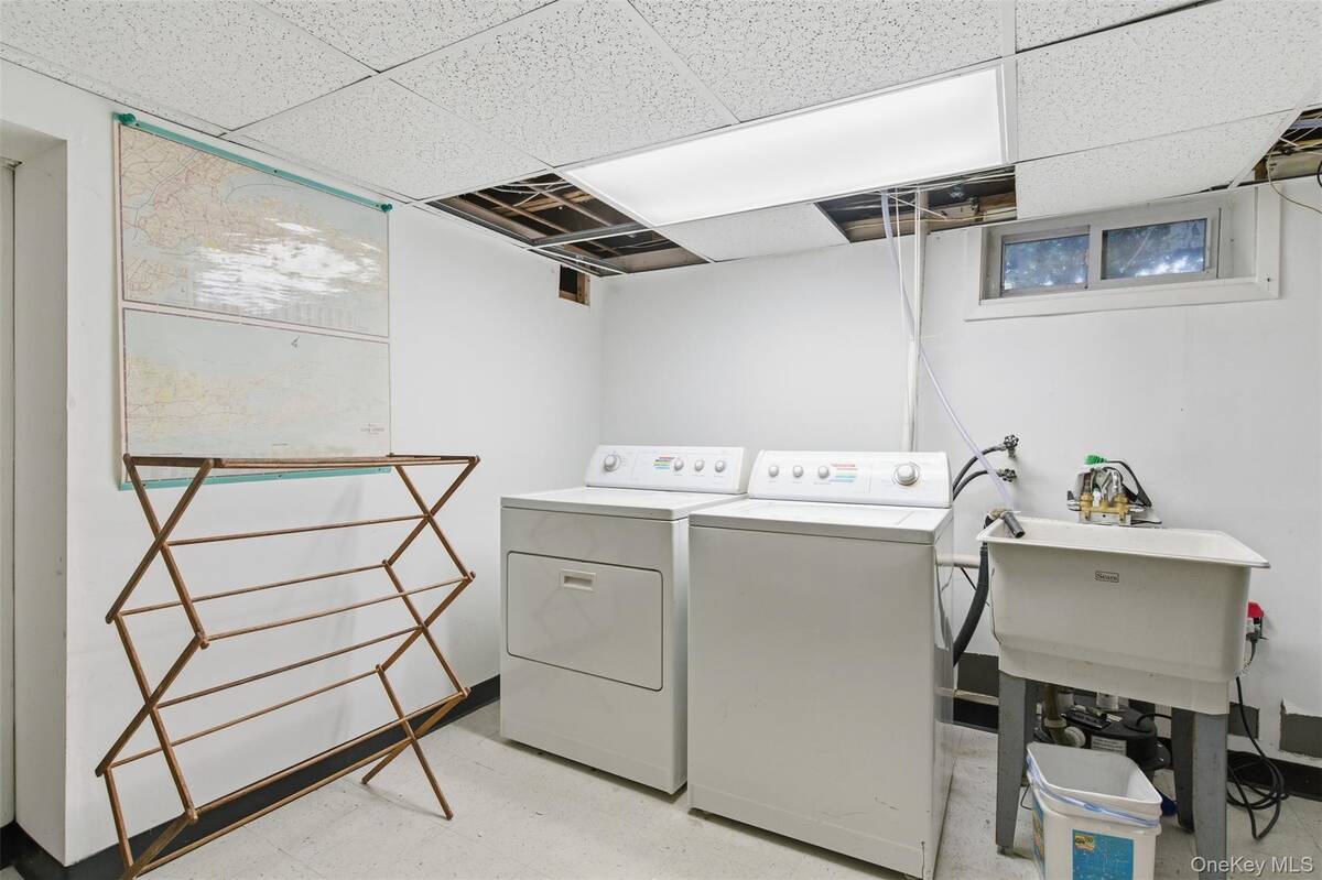 #20 photo, 107 E 13th Street, Huntington Station , NY 11746