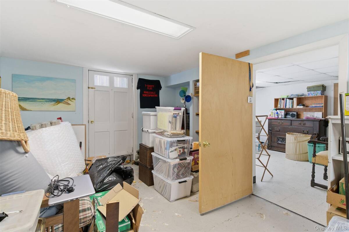 #22 photo, 107 E 13th Street, Huntington Station , NY 11746