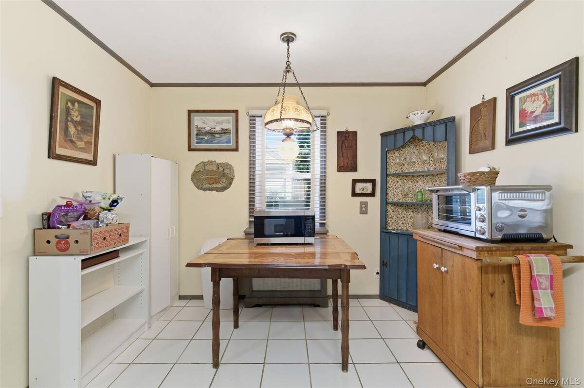 #9 photo, 107 E 13th Street, Huntington Station , NY 11746