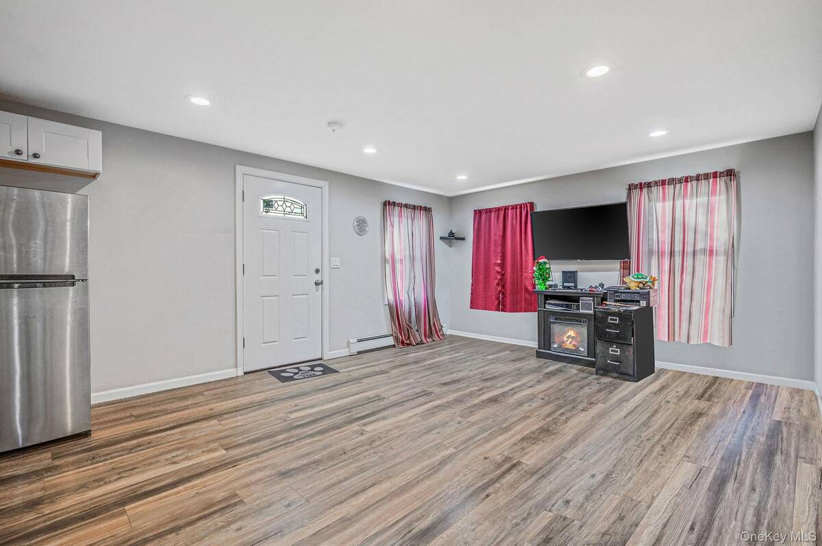 #1 photo, 15 Lafayette Drive, Shirley , NY 11967