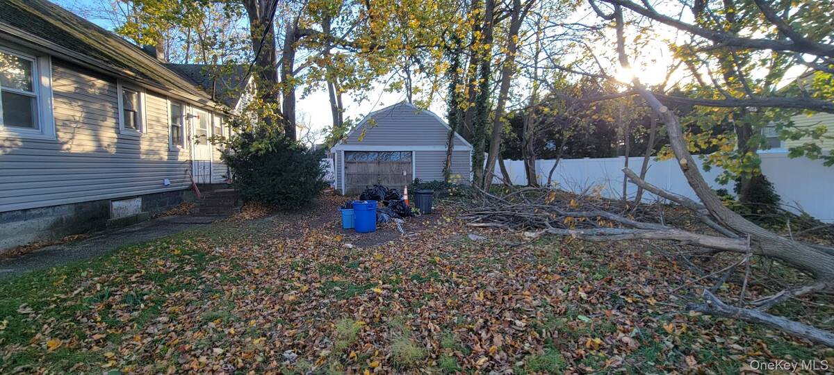 #2 photo, 11 45th Street, Lindenhurst , NY 11757