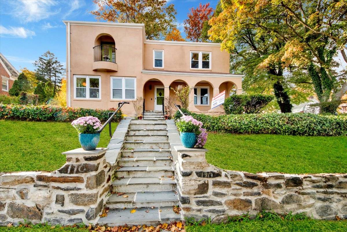 #1 photo, 170 Lawrence St, Mount Vernon , NY 10552