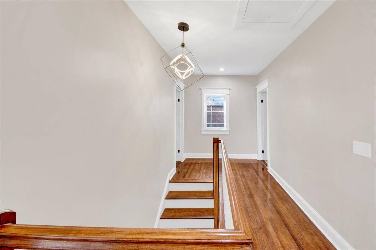 #11 photo, 170 Lawrence St, Mount Vernon , NY 10552