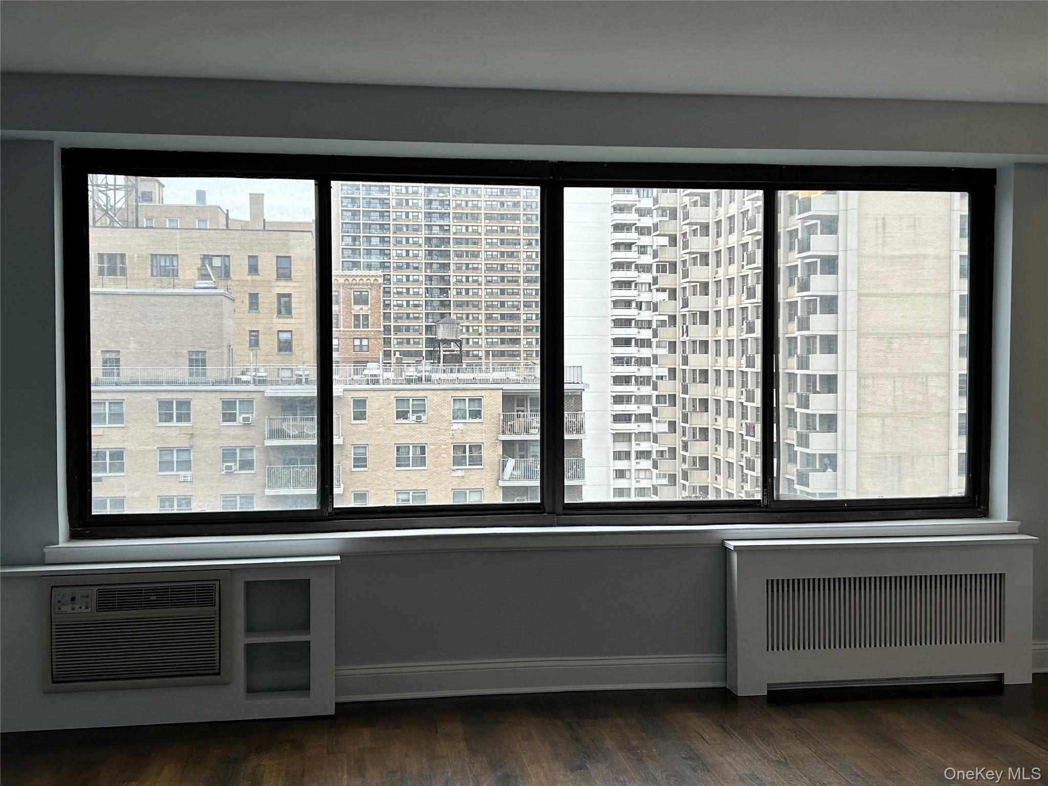 #5 photo, 382 Central Park, New York (Manhattan) , NY 10025