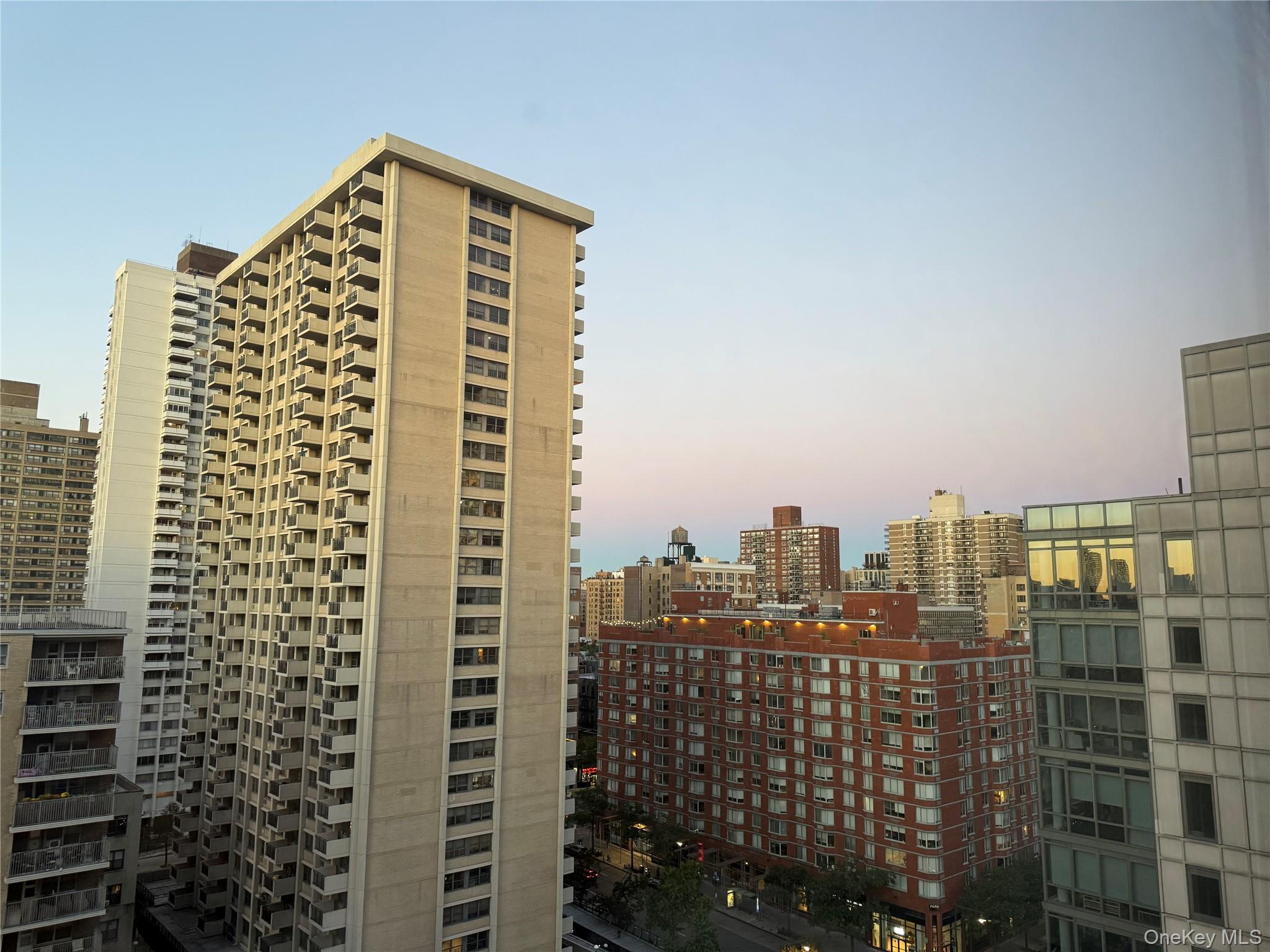 #9 photo, 382 Central Park, New York (Manhattan) , NY 10025