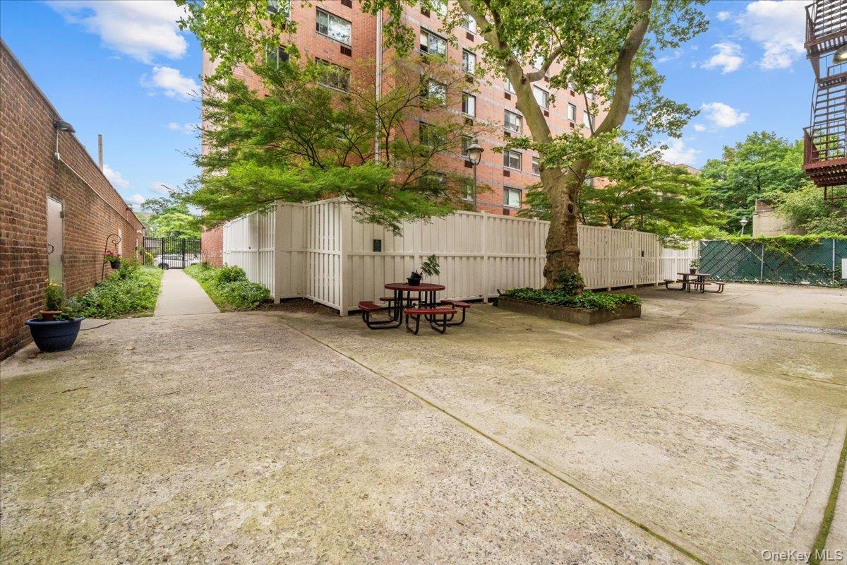 #13 photo, 3260 Netherland Avenue, Bronx , NY 10463