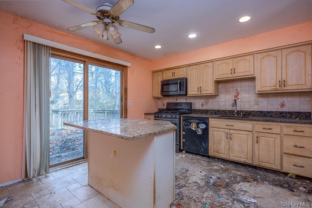 #8 photo, 2 Deborah Lane, Valley Cottage , NY 10989