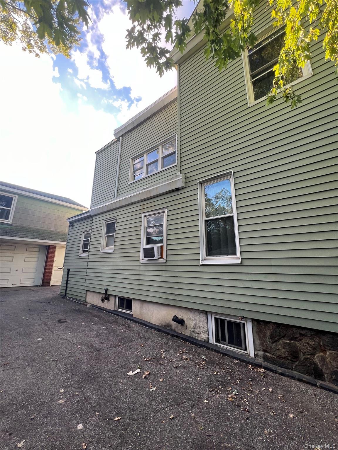 #8 photo, 4083 Seton Avenue, Bronx , NY 10466