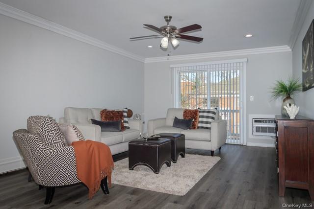 #4 photo, 70 Middleton, Bohemia , NY 11716