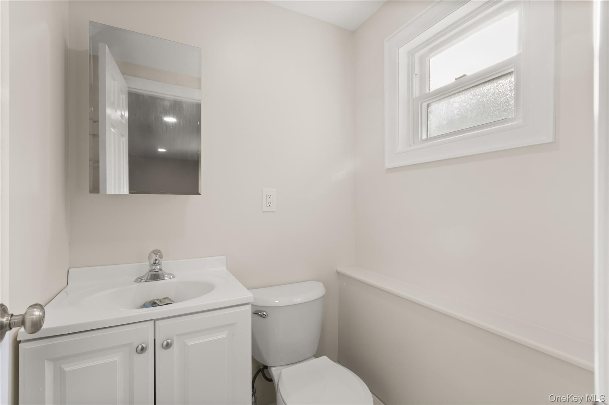 #15 photo, 157 N Alleghany Avenue, Lindenhurst , NY 11757