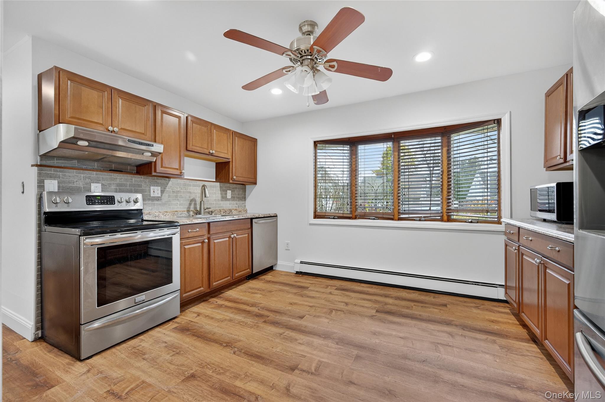 #17 photo, 7 Lowland Road, ナッソー郡 Levittown , NY 11756