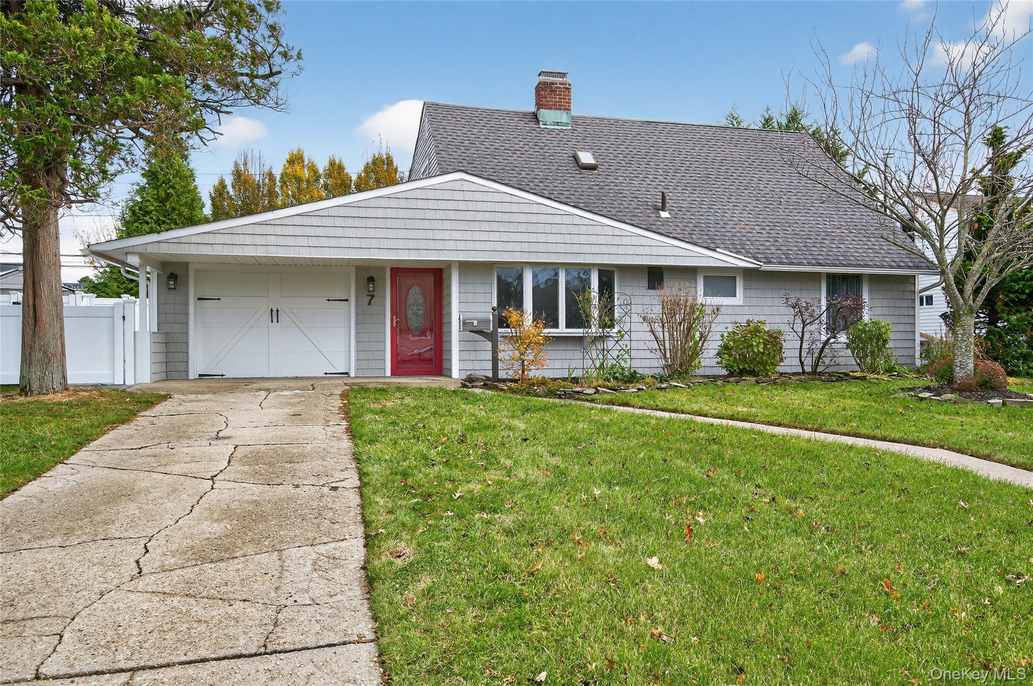 #2 photo, 7 Lowland Road, ナッソー郡 Levittown , NY 11756