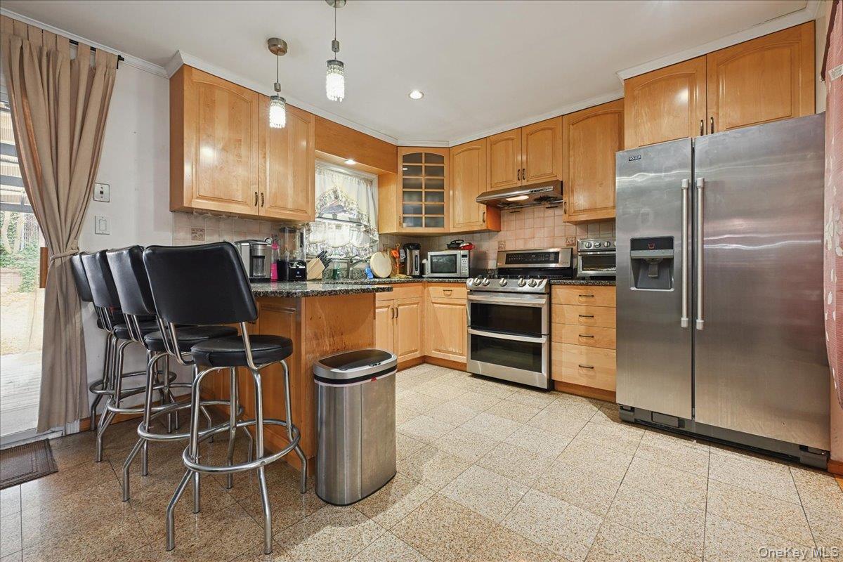 #10 photo, 6239 Douglaston Parkway, Douglaston , NY 11362