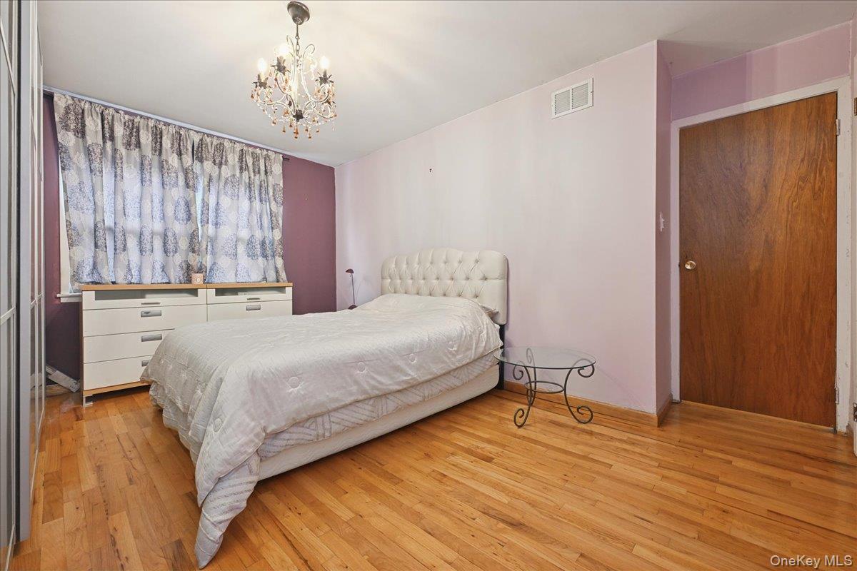 #15 photo, 6239 Douglaston Parkway, Douglaston , NY 11362