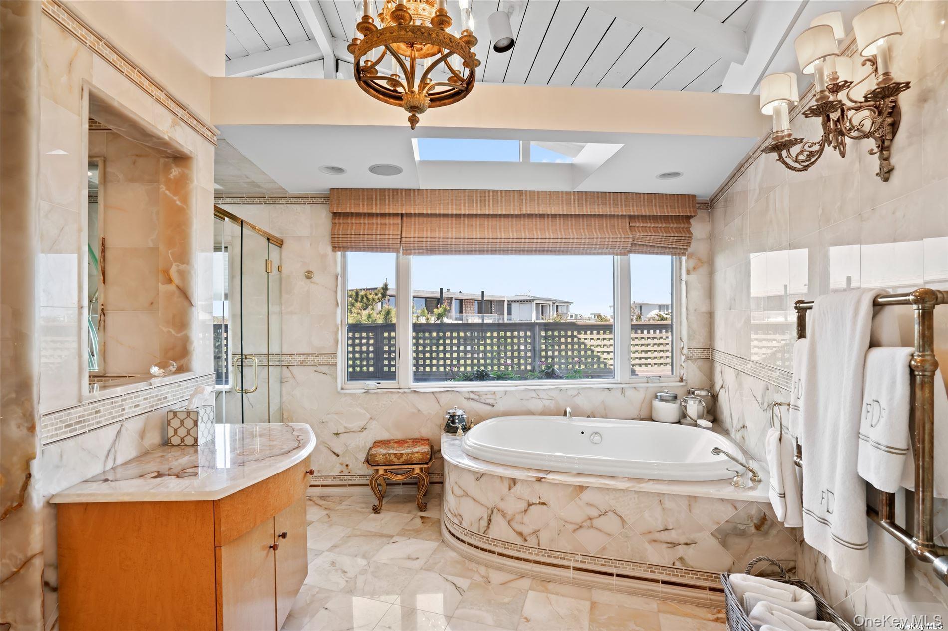 #16 photo, 174 Dune Road, Quogue , NY 11959