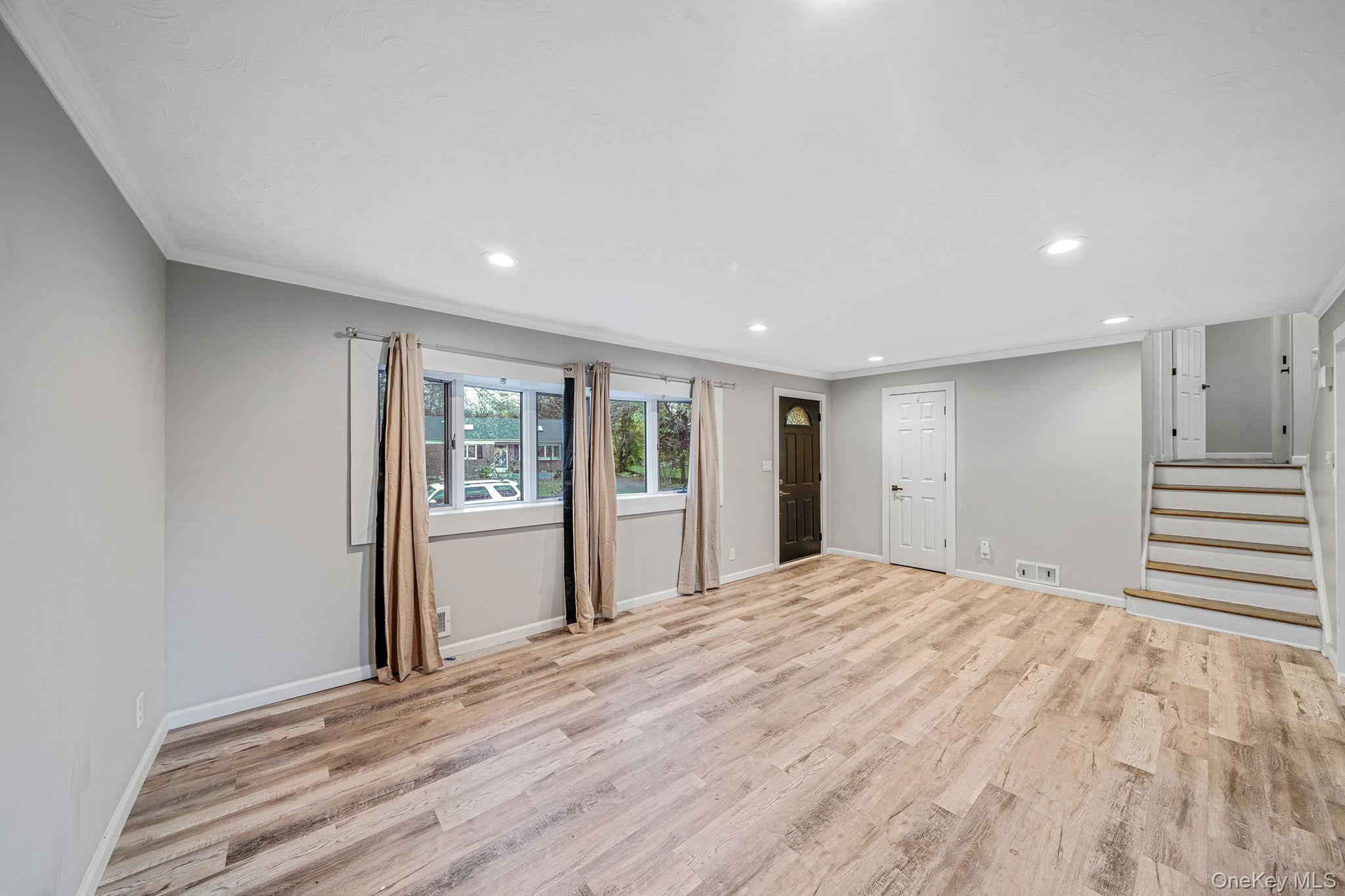 #13 photo, 4 Sibley Place, Huntington Station , NY 11746