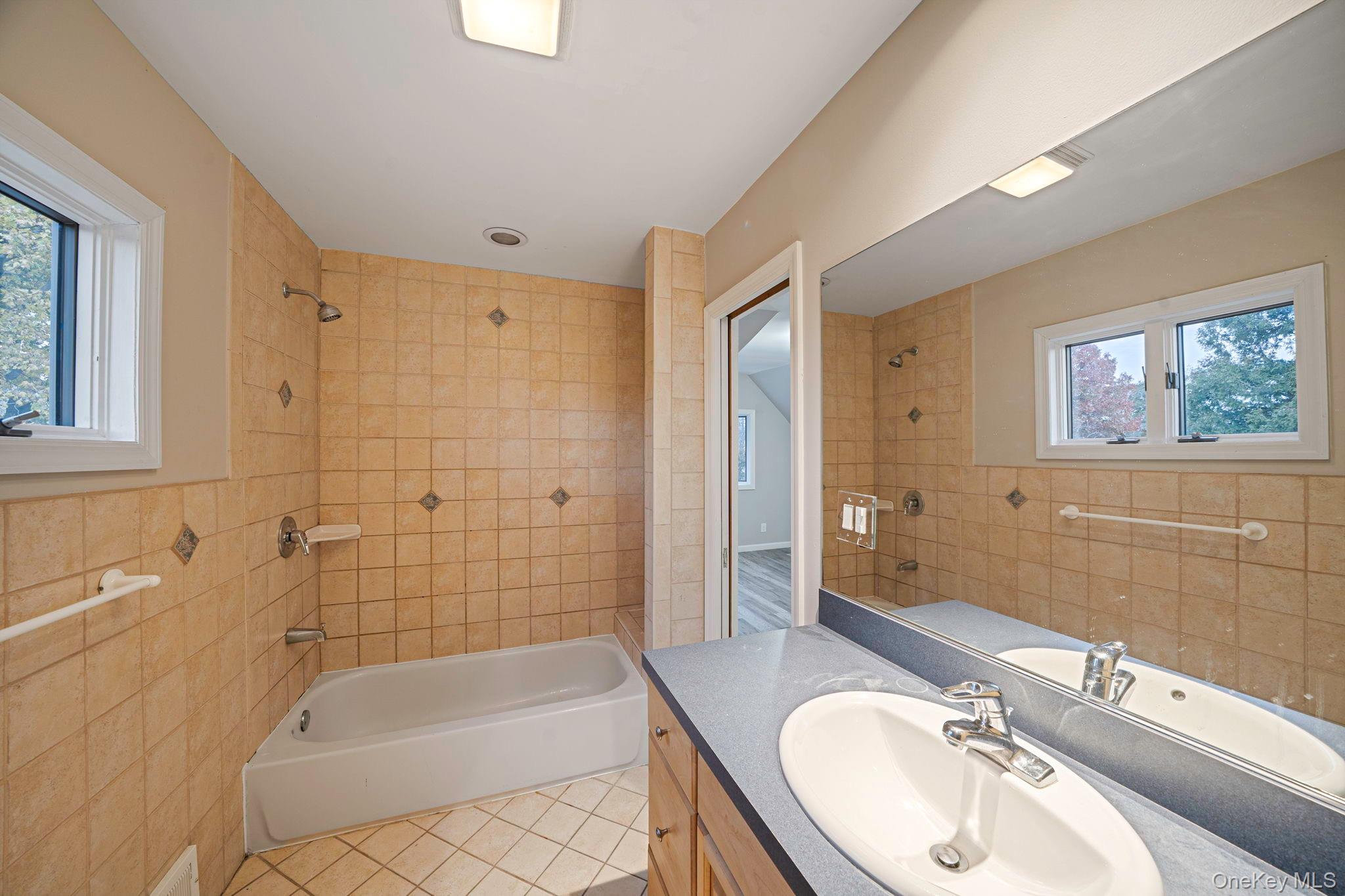 #18 photo, 4 Sibley Place, Huntington Station , NY 11746