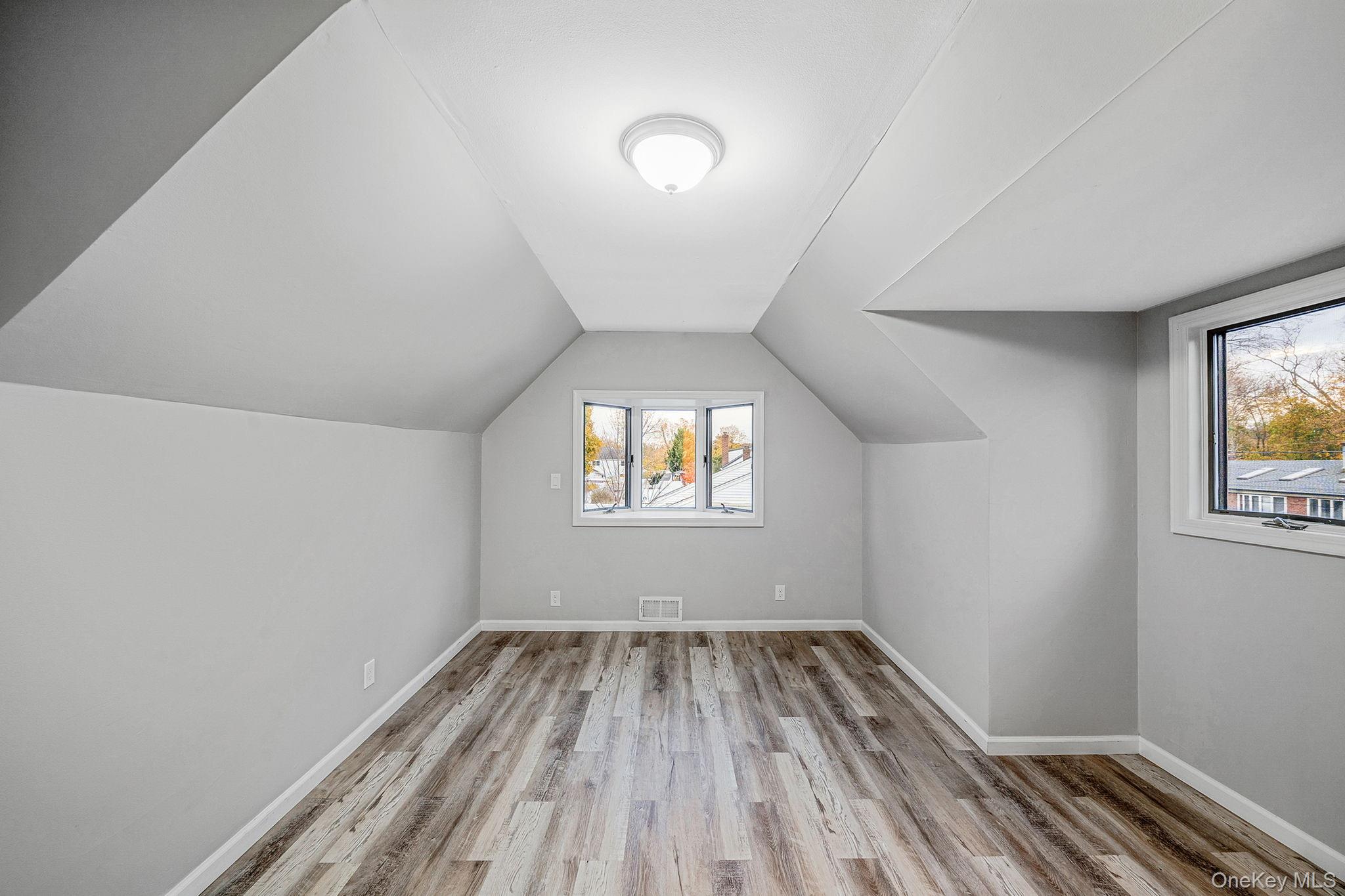 #20 photo, 4 Sibley Place, Huntington Station , NY 11746