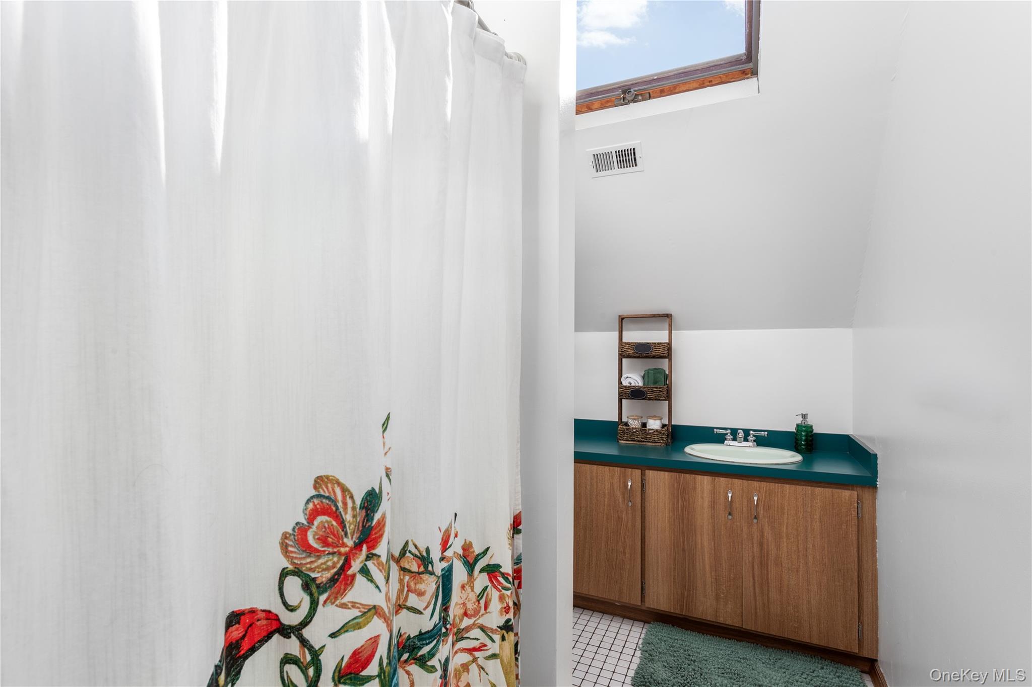 #10 photo, 8 Hill Drive, Riverhead , NY 11901