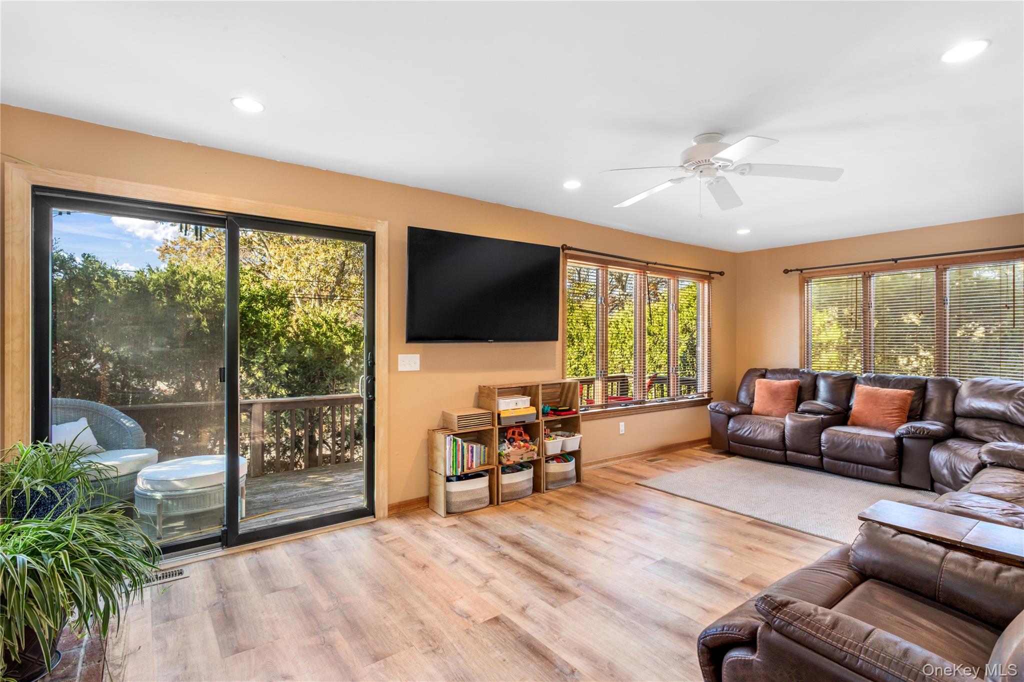 #7 photo, 8 Hill Drive, Riverhead , NY 11901