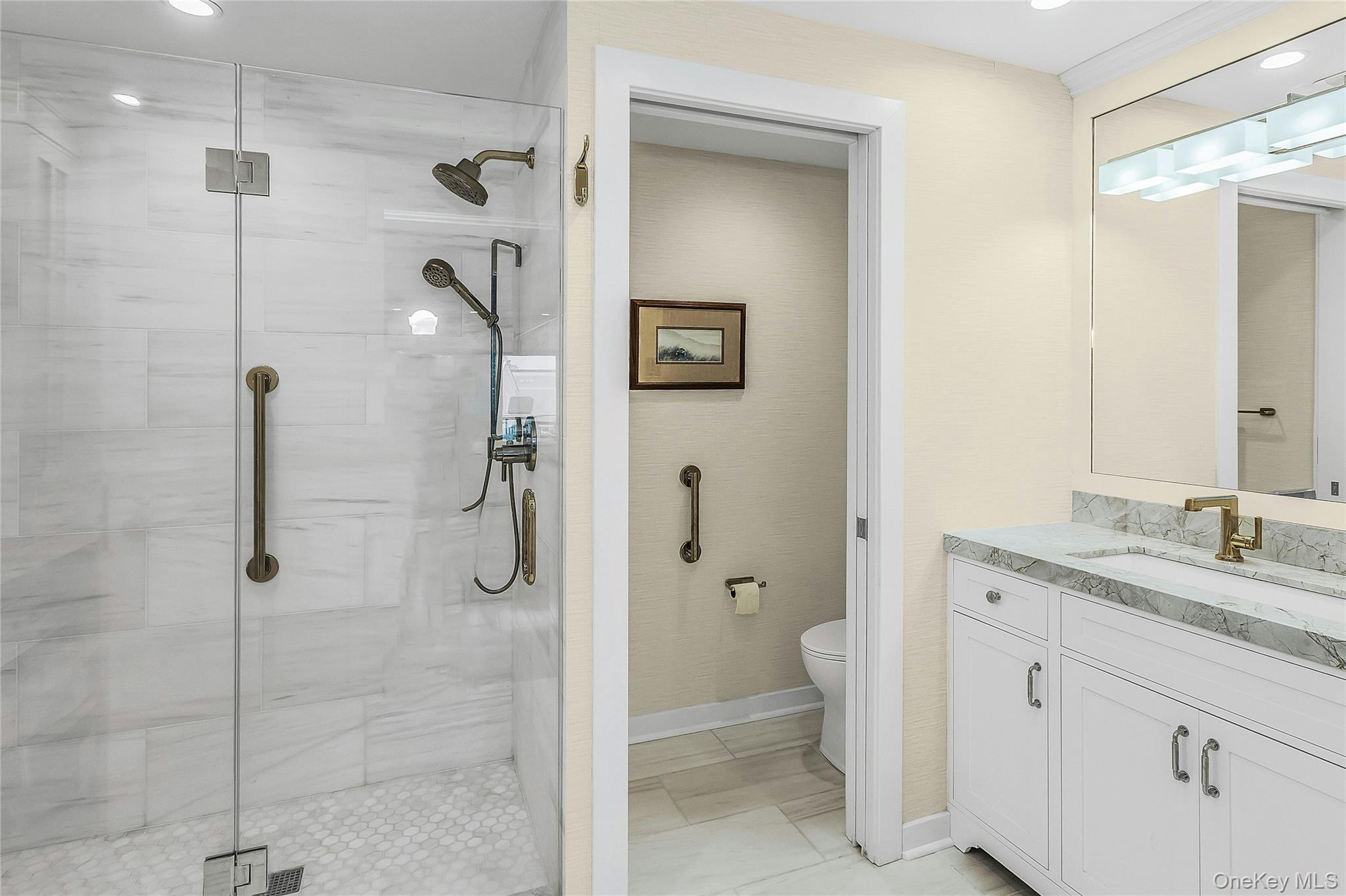 #16 photo, 433 Main Street, Port Washington , NY 11050