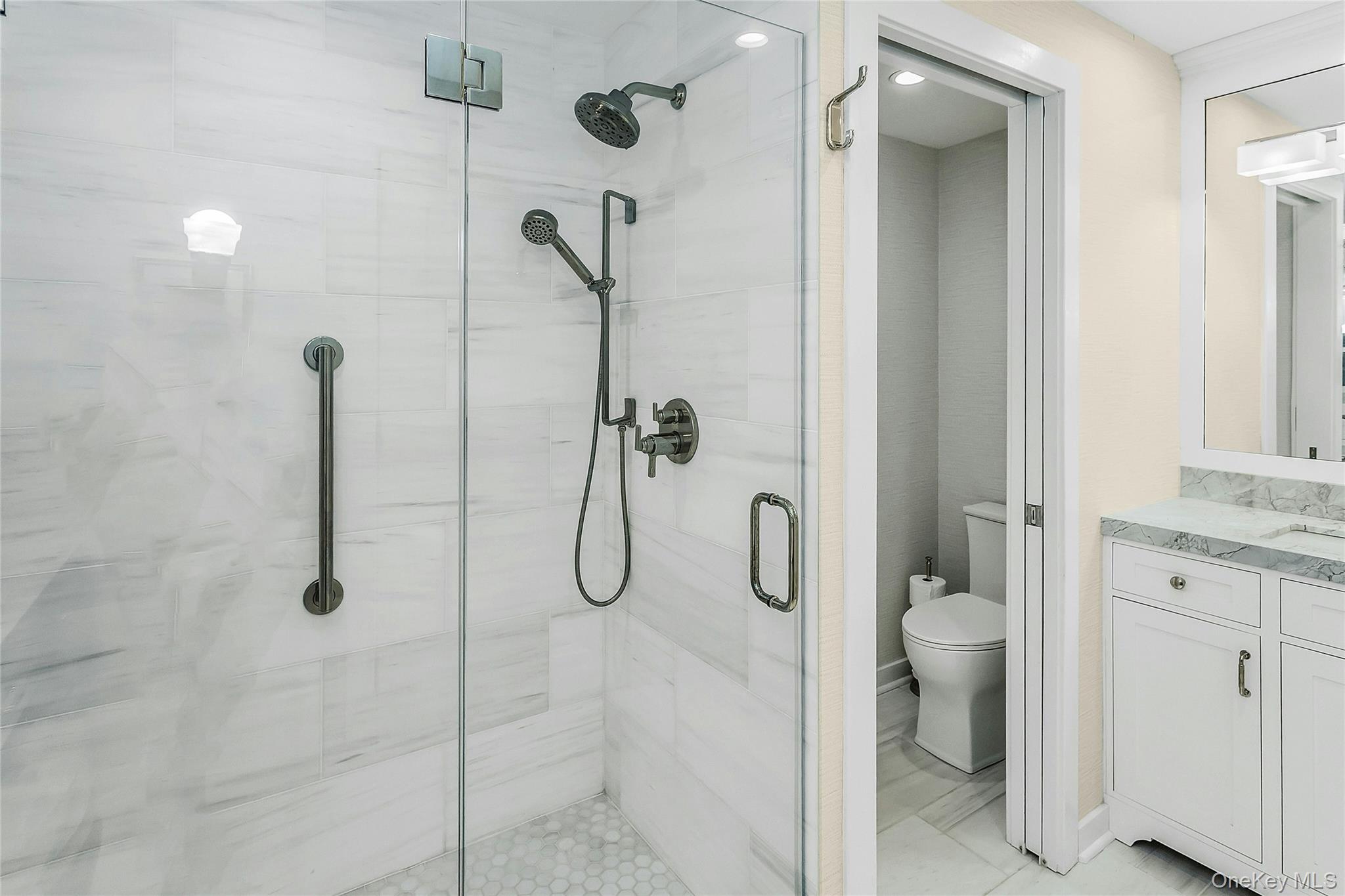 #17 photo, 433 Main Street, Port Washington , NY 11050