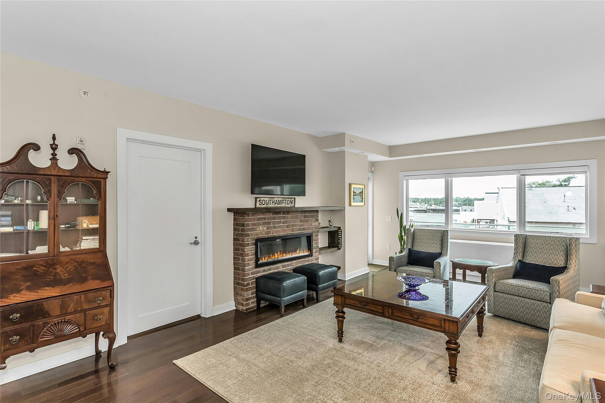 #2 photo, 433 Main Street, Port Washington , NY 11050