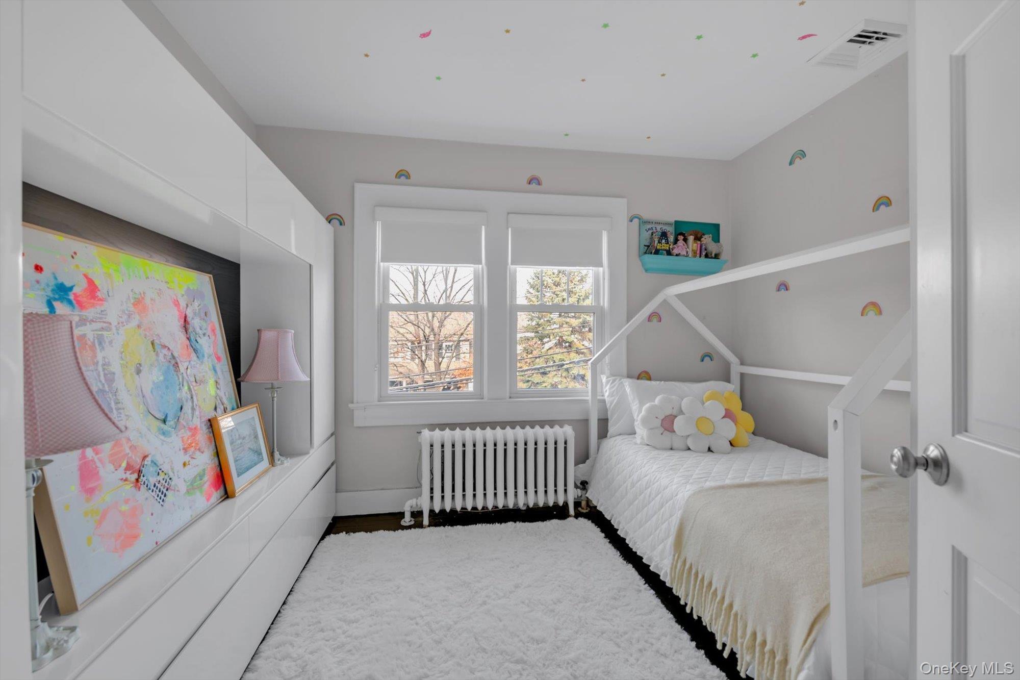 #16 photo, 8 Fairview Avenue, Port Washington , NY 11050