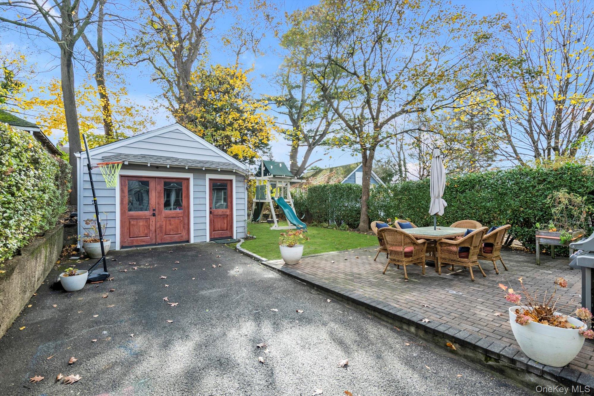 #19 photo, 8 Fairview Avenue, Port Washington , NY 11050