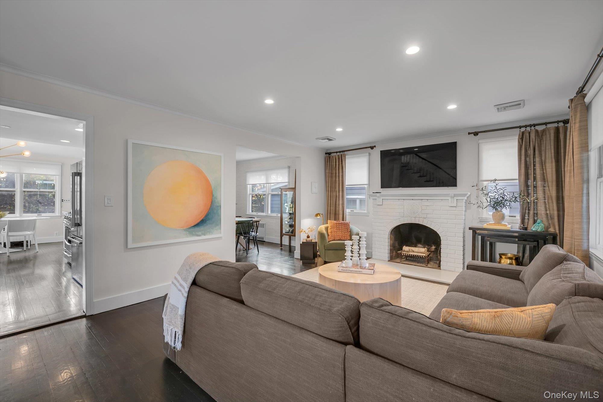 #4 photo, 8 Fairview Avenue, Port Washington , NY 11050