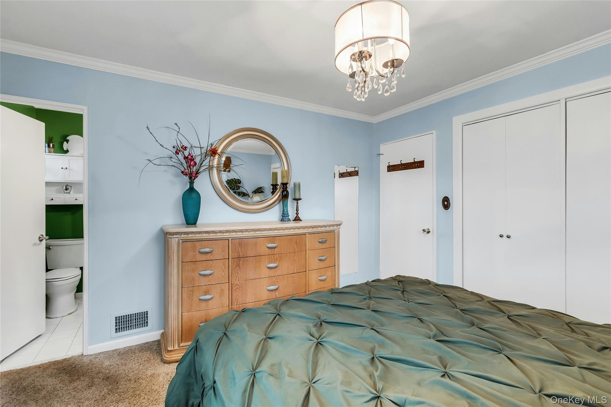 #15 photo, 27 Abbey Lane, Plainview , NY 11803