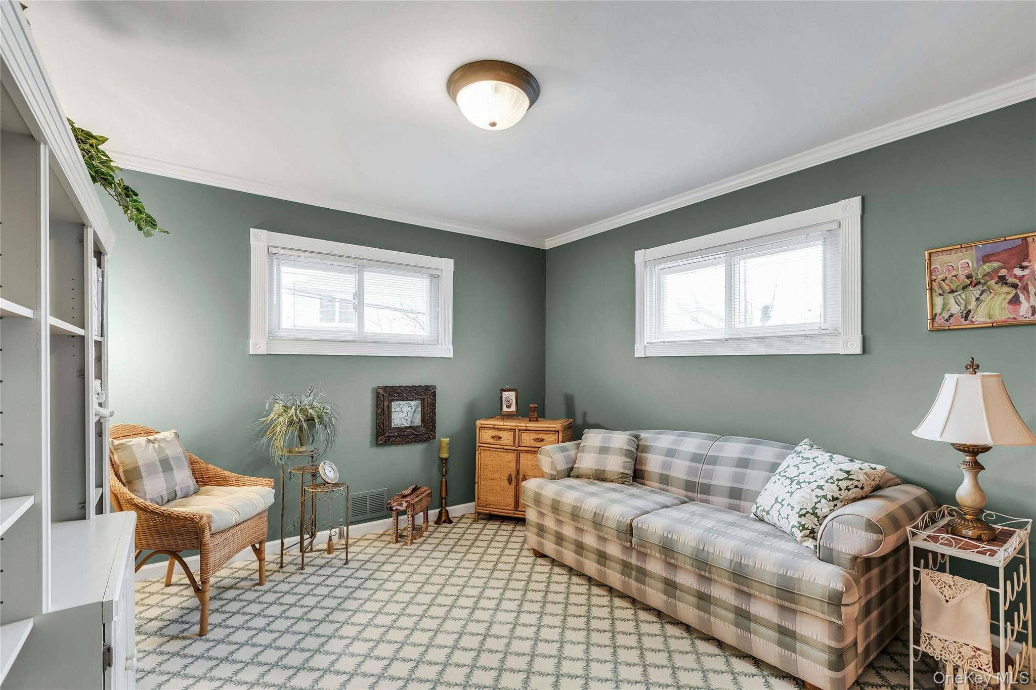 #17 photo, 27 Abbey Lane, Plainview , NY 11803