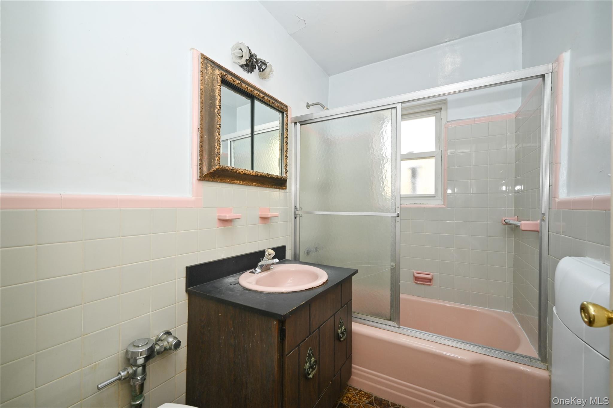 #14 photo, 48-51 190th Street, Fresh Meadows , NY 11365