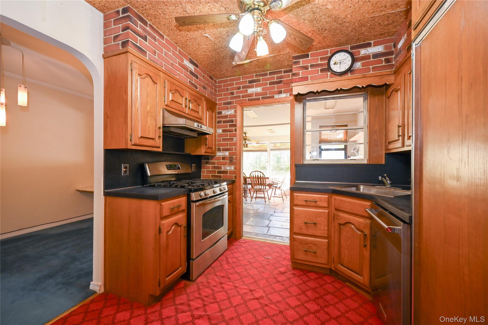 #3 photo, 48-51 190th Street, Fresh Meadows , NY 11365